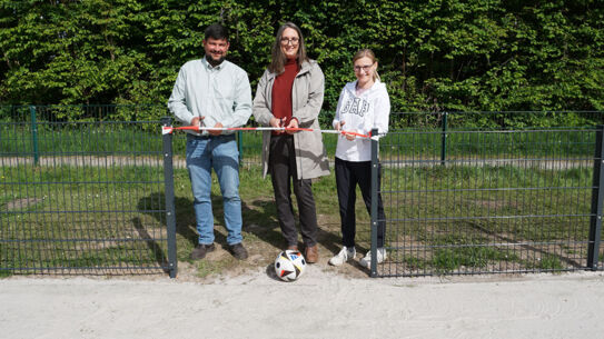 Sehnsüchtig erwartet - Bolzplatz Am Trotz ist eröffnet!
