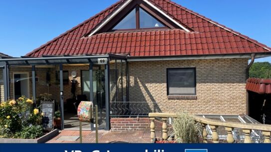 Einfamilienhaus mit Einliegerwohnung und großer Dachterrasse mit Blick auf die Trave        ( A3202)
