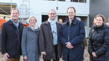 Richtfest für neuen Unternehmenssitz und Kita in Glashütte
